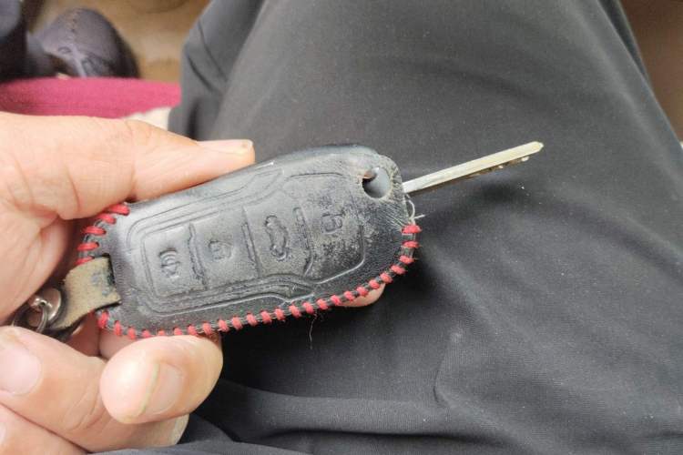 Used Hyundai Verna (older generation) 2010 Sedan 1.4L Automatic Comfort Model GS Vehicle Key