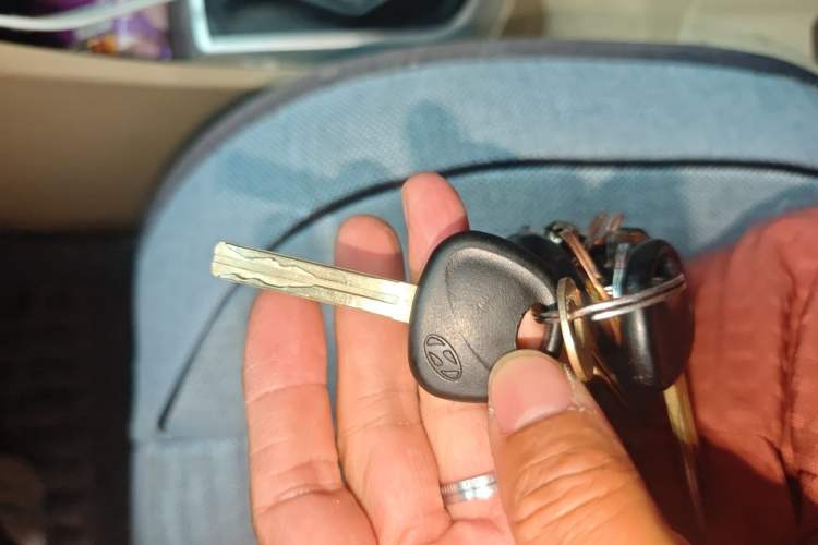 Used Hyundai Verna (older generation) 2010 Sedan 1.4L Manual Standard GL Model Vehicle Key