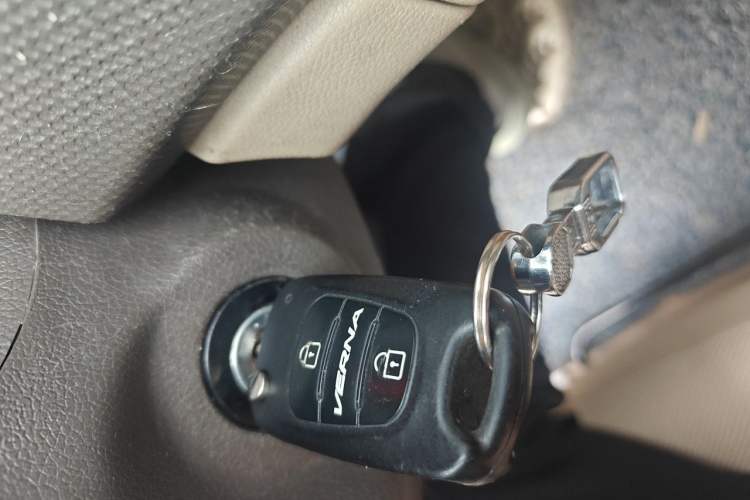 Used Hyundai Verna (older generation) 2010 Sedan 1.4L Automatic Fashionable GT Model Vehicle Key