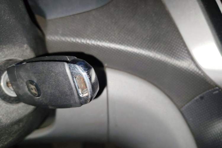 Used Hyundai Verna (older generation) 2010 Sedan 1.4L Automatic Comfort Model GS Vehicle Key