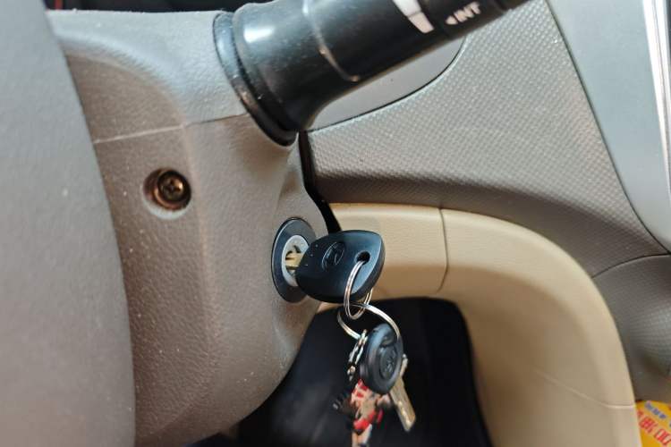 Used Hyundai Verna (older generation) 2010 Sedan 1.4L Manual Comfort GS Vehicle Key