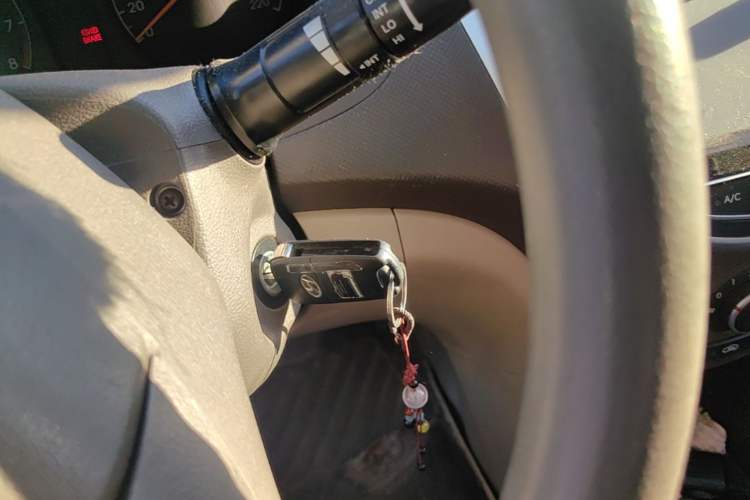 Used Hyundai Verna (older generation) 2010 Sedan 1.4L Automatic Comfort Model GS Vehicle Key