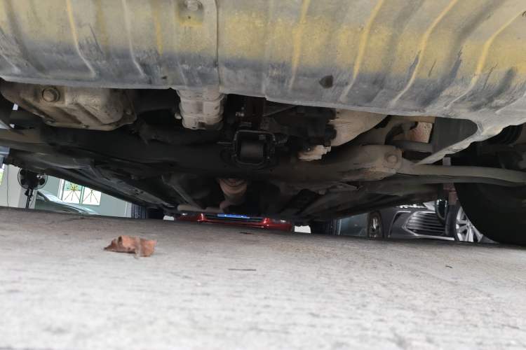 Used Hyundai Verna (older generation) 2010 Sedan 1.4L Manual Standard GL Model Chassis Front
