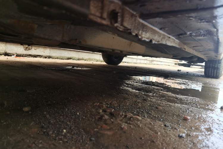 Used Hyundai Verna (older generation) 2010 Sedan 1.4L Manual Comfort GS Chassis Front Left