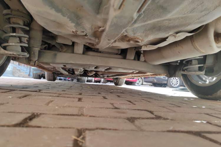 Used Hyundai Verna (older generation) 2010 Sedan 1.4L Manual Standard GL Model Chassis Rear