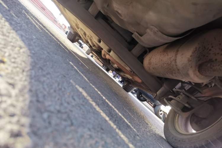 Used Hyundai Verna (older generation) 2010 Sedan 1.4L Manual Comfort GS Chassis Rear