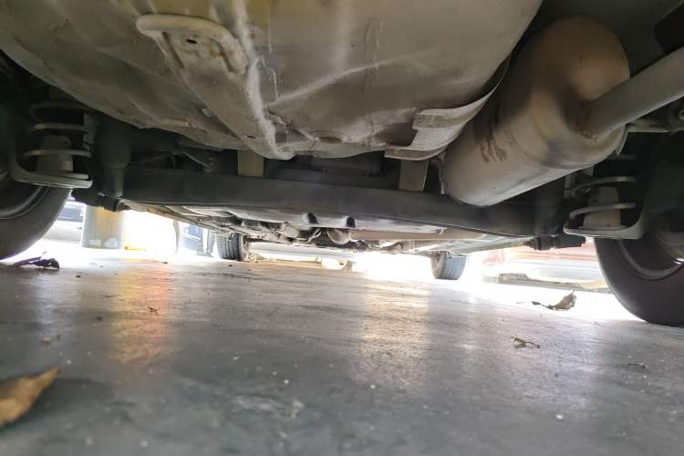 Used Hyundai Verna (older generation) 2010 Sedan 1.4L Manual Standard GL Model Chassis Rear