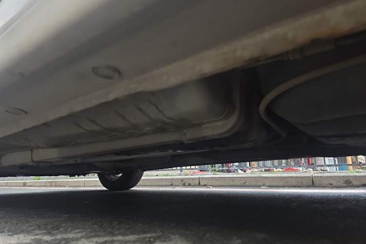 Used Hyundai Verna (older generation) 2010 Sedan 1.4L Automatic Comfort Model GS Chassis Rear Left