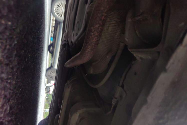 Used Hyundai Verna (older generation) 2010 Sedan 1.4L Manual BLUE Model Chassis Rear Right