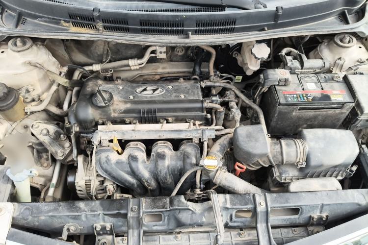 Used Hyundai Verna (older generation) 2010 Sedan 1.4L Automatic Fashionable GT Model Engine Bay