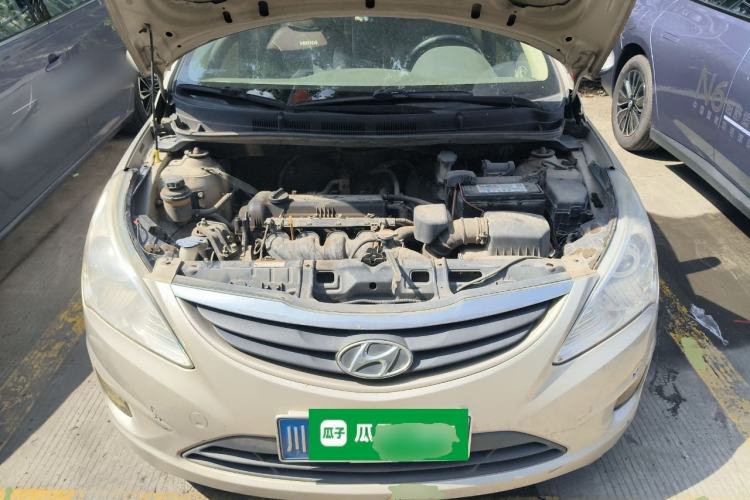 Used Hyundai Verna (older generation) 2010 Sedan 1.4L Manual Comfort GS Engine Bay