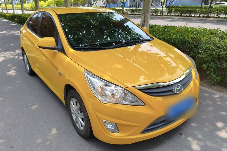 Used Hyundai Verna (older generation) 2010 Sedan 1.4L Automatic Comfort Model GS Exterior 2