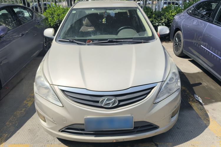 Used Hyundai Verna (older generation) 2010 Sedan 1.4L Manual Comfort GS Front