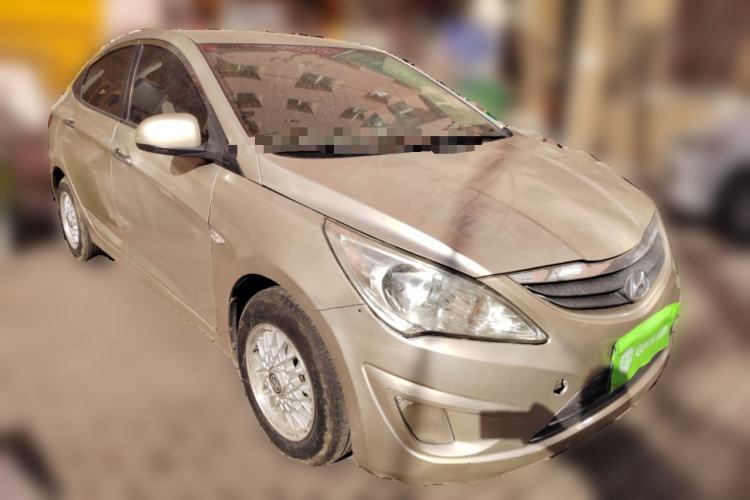Used Hyundai Verna (older generation) 2010 Sedan 1.4L Manual Standard GL Model Front Right 45 Deg