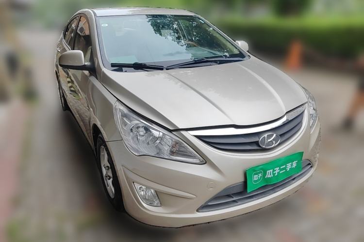 Used Hyundai Verna (older generation) 2010 Sedan 1.4L Automatic Comfort Model GS Front Right 45 Deg