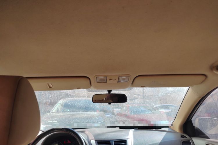 Used Hyundai Verna (older generation) 2010 Sedan 1.4L Manual Standard GL Model Headliner