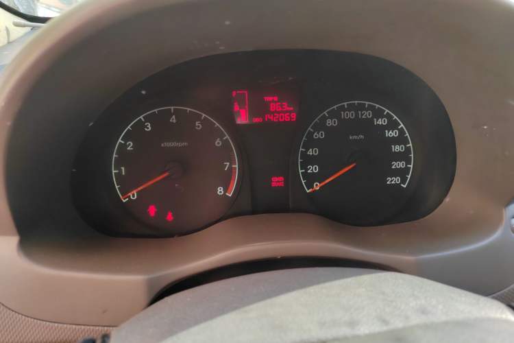 Used Hyundai Verna (older generation) 2010 Sedan 1.4L Manual Standard GL Model Instrument Cluster