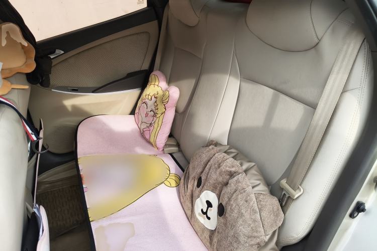 Used Hyundai Verna (older generation) 2010 Sedan 1.4L Automatic Fashionable GT Model Interior 4