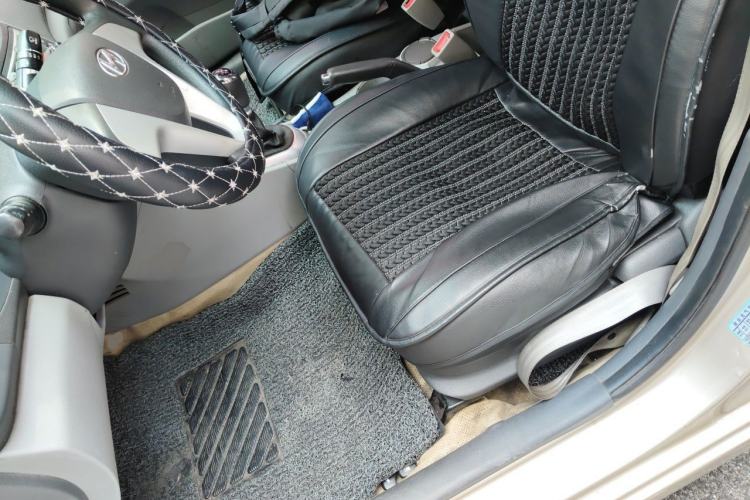 Used Hyundai Verna (older generation) 2010 Sedan 1.4L Manual BLUE Model Left Front Seat