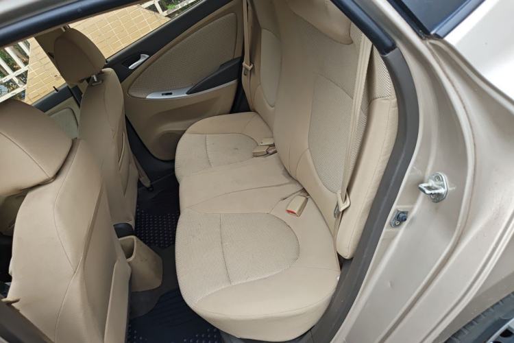 Used Hyundai Verna (older generation) 2010 Sedan 1.4L Manual Comfort GS Left Rear Seat