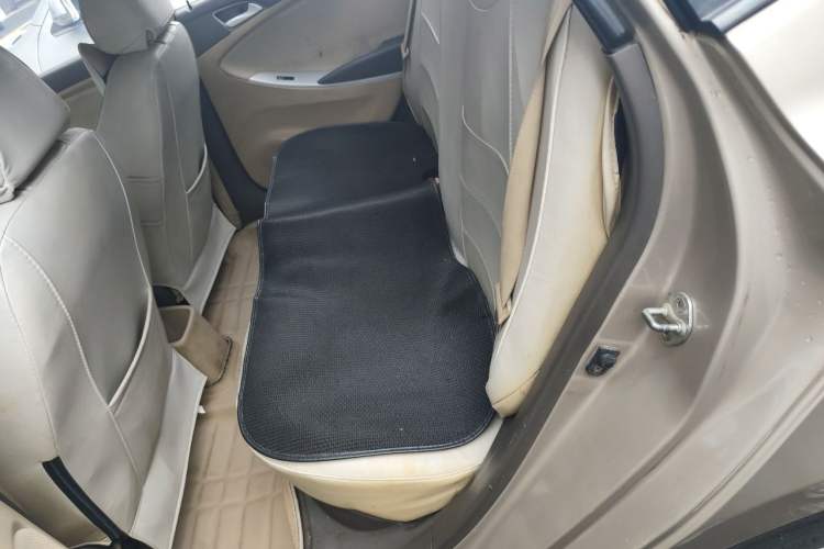 Used Hyundai Verna (older generation) 2010 Sedan 1.4L Manual Standard GL Model Left Rear Seat