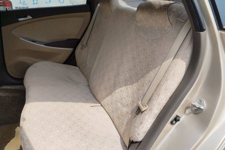Used Hyundai Verna (older generation) 2010 Sedan 1.4L Manual Comfort GS Left Rear Seat