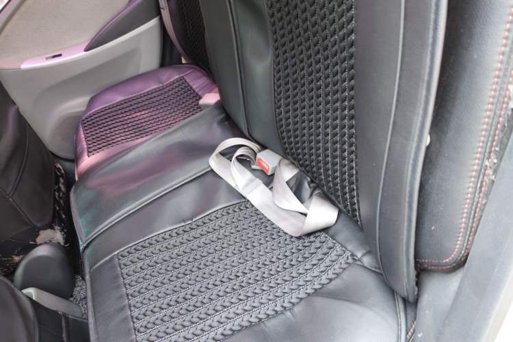 Used Hyundai Verna (older generation) 2010 Sedan 1.4L Manual BLUE Model Left Rear Seat
