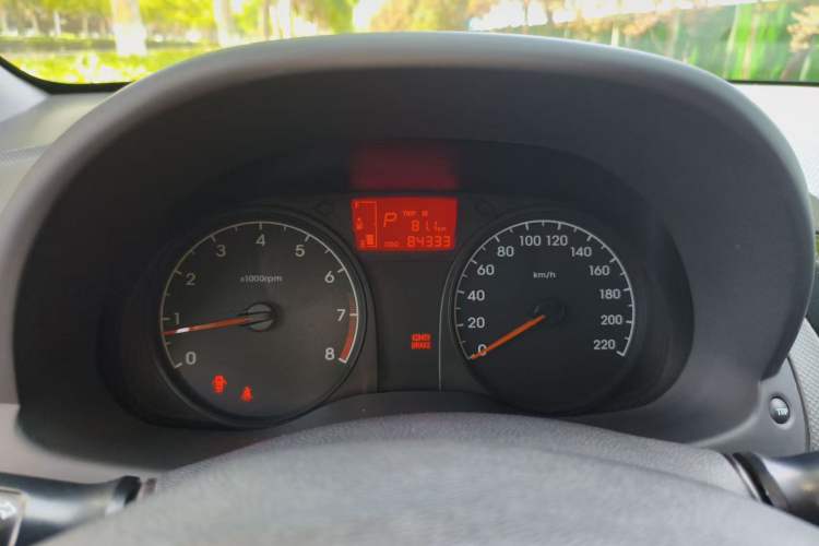 Used Hyundai Verna (older generation) 2010 Sedan 1.4L Automatic Comfort Model GS Odometer Close Up
