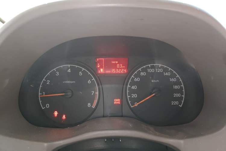 Used Hyundai Verna (older generation) 2010 Sedan 1.4L Manual Standard GL Model Odometer Close Up