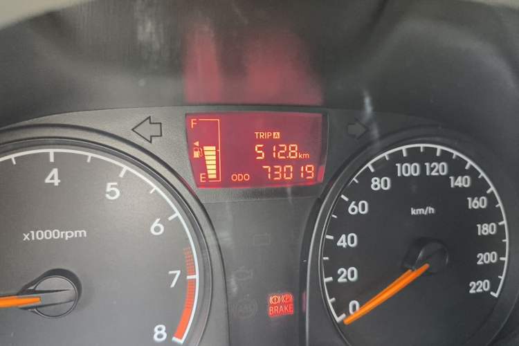 Used Hyundai Verna (older generation) 2010 Sedan 1.4L Manual Comfort GS Odometer Close Up