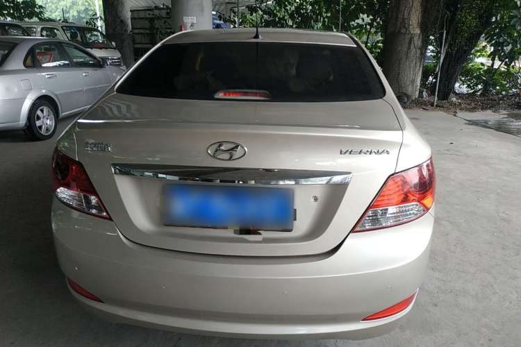 Used Hyundai Verna (older generation) 2010 Sedan 1.4L Manual Comfort GS Rear