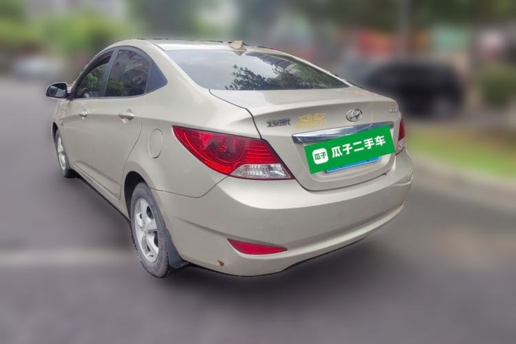 Used Hyundai Verna (older generation) 2010 Sedan 1.4L Manual BLUE Model Rear Left 45 Deg