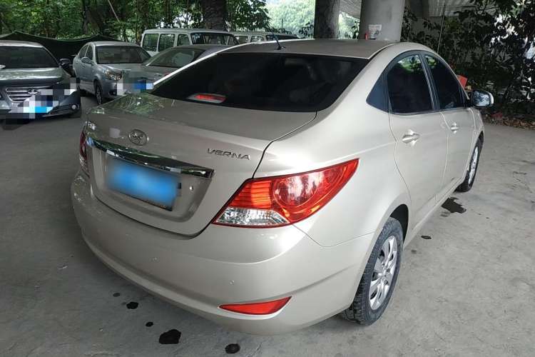 Used Hyundai Verna (older generation) 2010 Sedan 1.4L Manual Comfort GS Rear Right 45 Deg