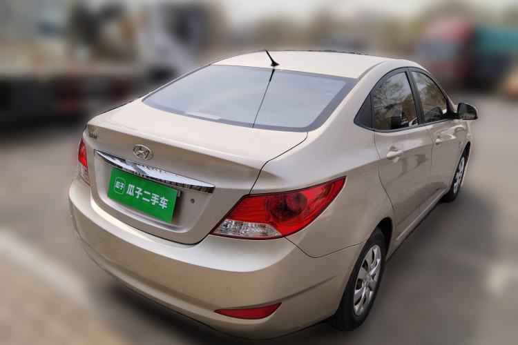 Used Hyundai Verna (older generation) 2010 Sedan 1.4L Manual Comfort GS Rear Right 45 Deg