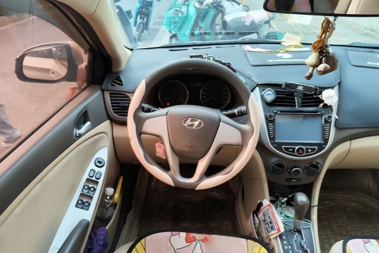 Used Hyundai Verna (older generation) 2010 Sedan 1.4L Automatic Fashionable GT Model Steering Wheel