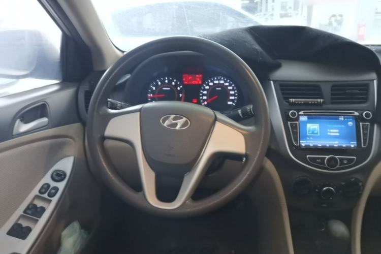 Used Hyundai Verna (older generation) 2010 Sedan 1.4L Automatic Fashionable GT Model Steering Wheel