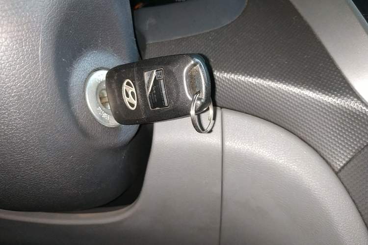 Used Hyundai Verna (older generation) 2010 Sedan 1.4L Manual Comfort GS Vehicle Key