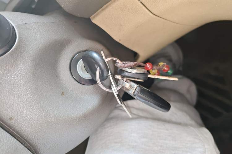 Used Hyundai Verna (older generation) 2010 Sedan 1.4L Manual Standard GL Model Vehicle Key