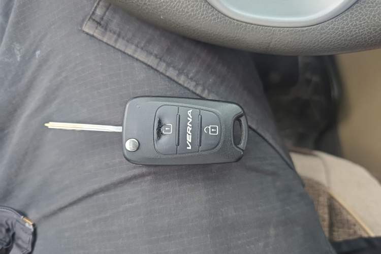 Used Hyundai Verna (older generation) 2010 Sedan 1.4L Automatic Comfort Model GS Vehicle Key