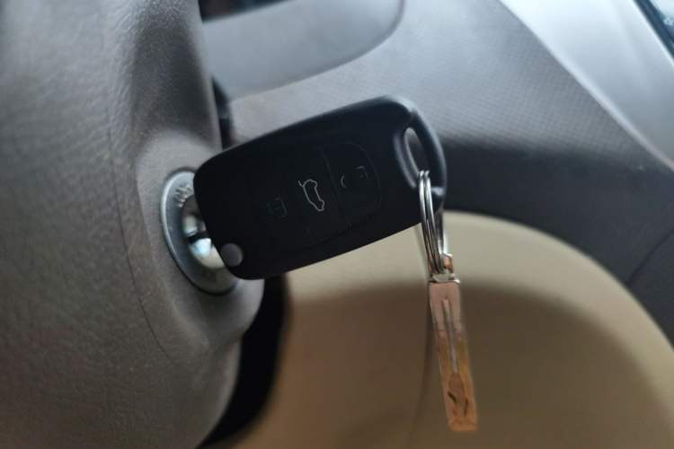 Used Hyundai Verna (older generation) 2010 Sedan 1.4L Manual Standard GL Model Vehicle Key
