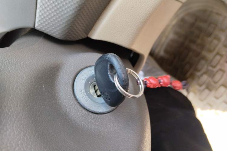Used Hyundai Verna (older generation) 2010 Sedan 1.4L Manual Comfort GS Vehicle Key