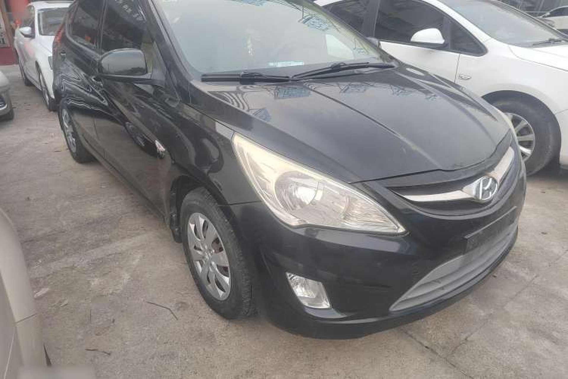Used Hyundai Verna (older generation) 2011 Hatchback 1.4L Automatic Comfort Model GS Exterior 3