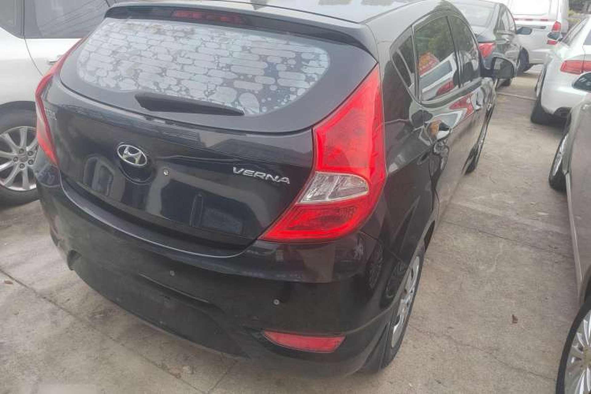 Used Hyundai Verna (older generation) 2011 Hatchback 1.4L Automatic Comfort Model GS Exterior 6