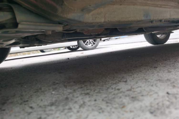 Used Hyundai Verna (older generation) 2011 Hatchback 1.4L Manual Standard GL Model Chassis Front Left