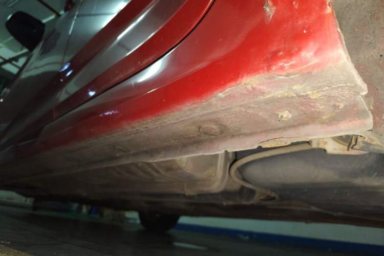 Used Hyundai Verna (older generation) 2011 Hatchback 1.4L Automatic Fashion GT Chassis Rear Left