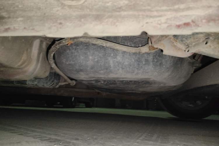Used Hyundai Verna (older generation) 2011 Hatchback 1.4L Automatic Comfort Model GS Chassis Rear Left