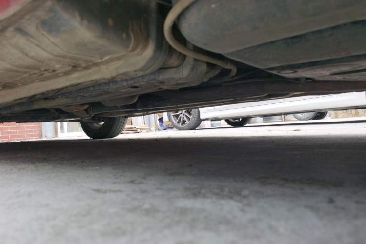 Used Hyundai Verna (older generation) 2011 Hatchback 1.4L Manual Standard GL Model Chassis Rear Left