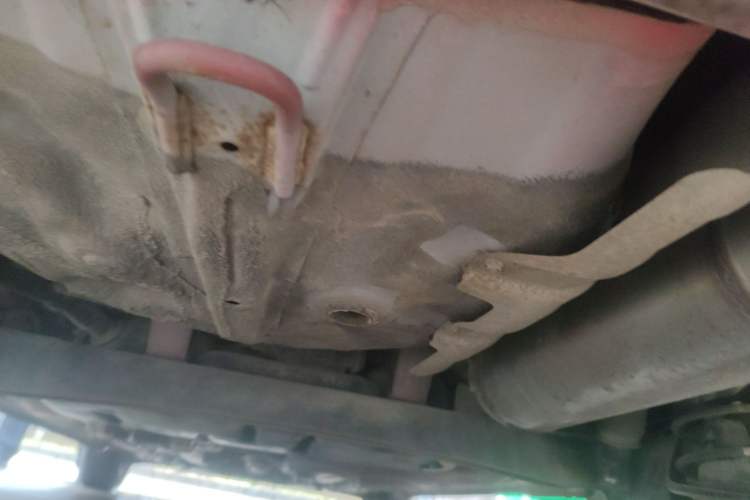 Used Hyundai Verna (older generation) 2011 Hatchback 1.4L Manual Comfort Model GS Chassis Rear