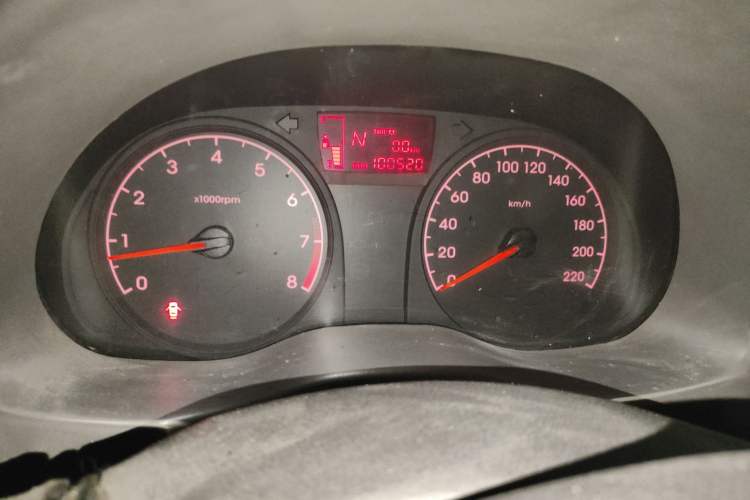 Used Hyundai Verna (older generation) 2011 Hatchback 1.4L Automatic Comfort Model GS Instrument Cluster
