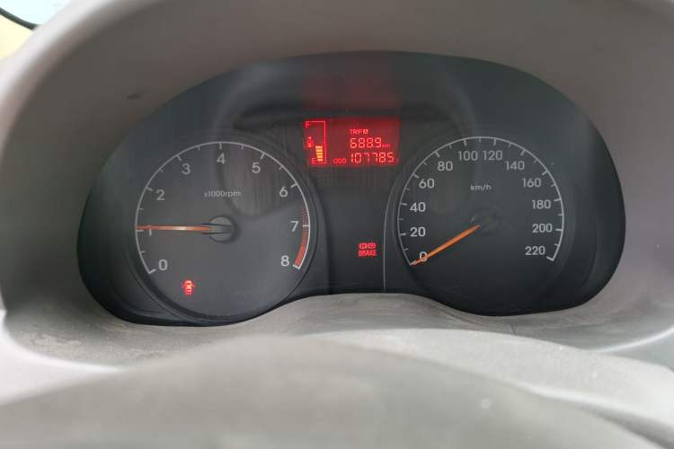 Used Hyundai Verna (older generation) 2011 Hatchback 1.4L Manual Standard GL Model Instrument Cluster